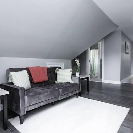 Cozy Micro Apartment, Minutes From Falls Niagara Falls Zewnętrze zdjęcie