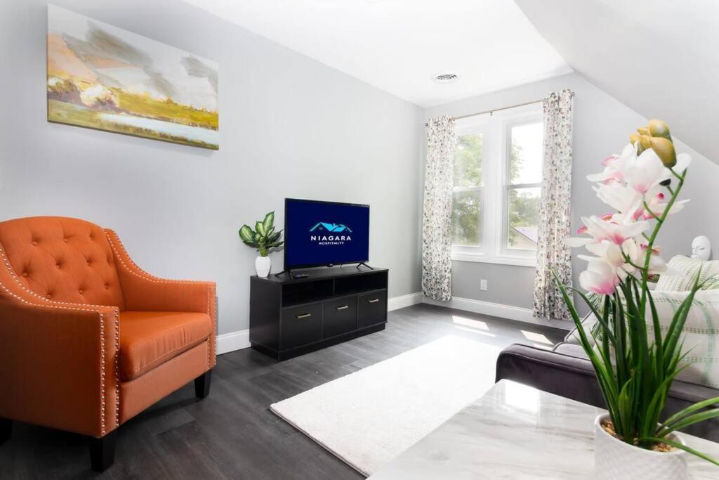 Cozy Micro Apartment, Minutes From Falls Niagara Falls Zewnętrze zdjęcie