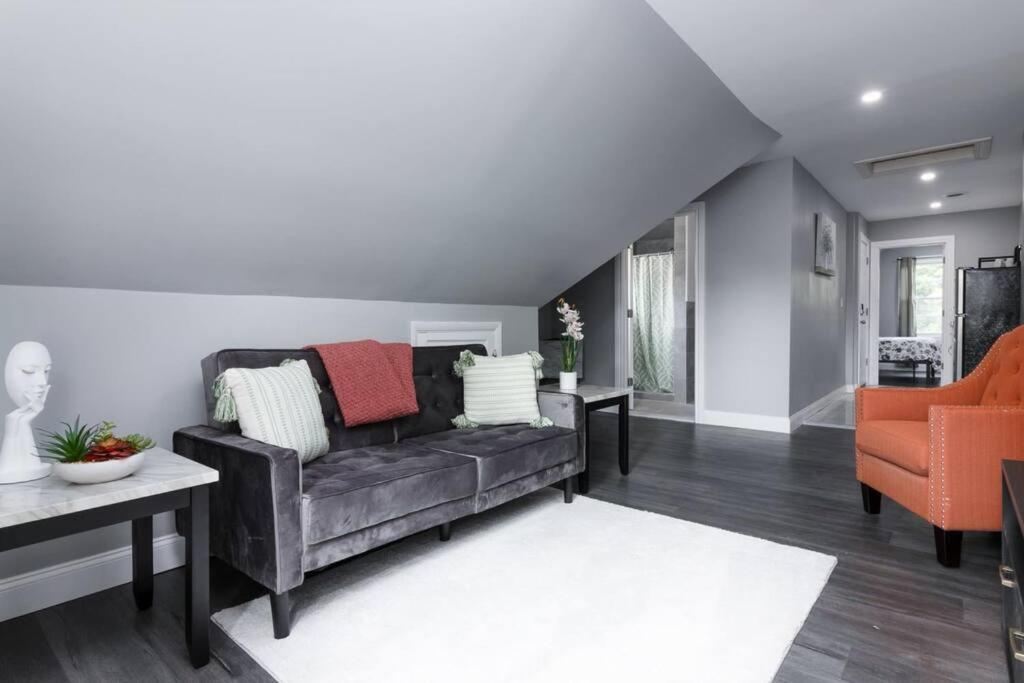 Cozy Micro Apartment, Minutes From Falls Niagara Falls Zewnętrze zdjęcie