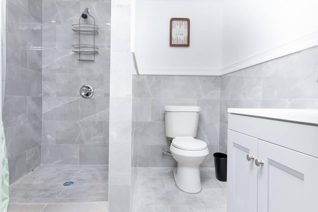 Cozy Micro Apartment, Minutes From Falls Niagara Falls Zewnętrze zdjęcie